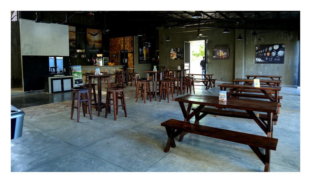 Earl'S Red Passikudah Hotel Exterior photo