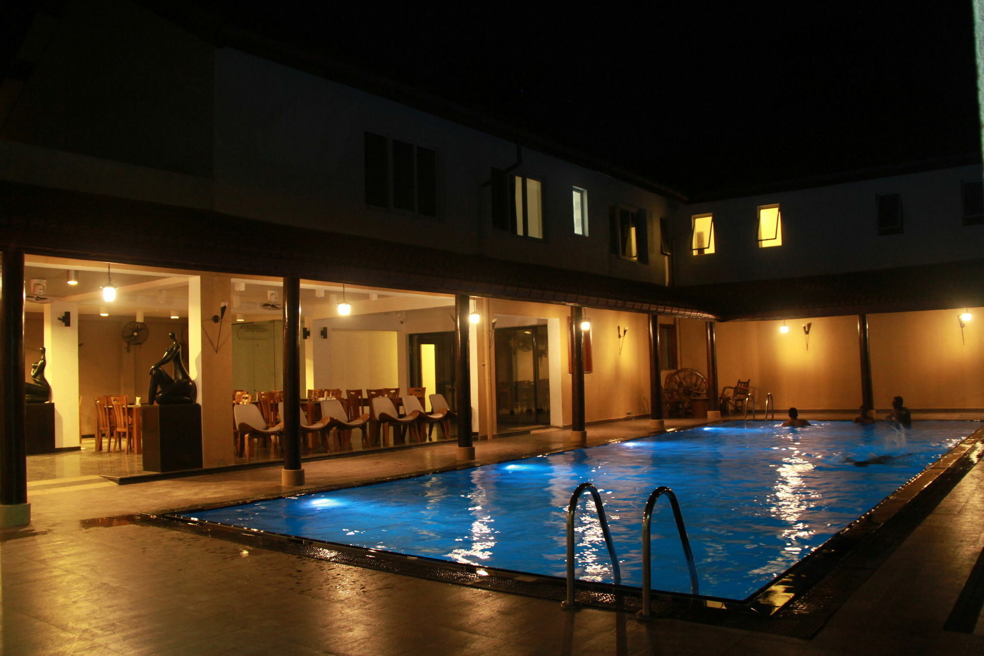 Earl'S Red Passikudah Hotel Exterior photo